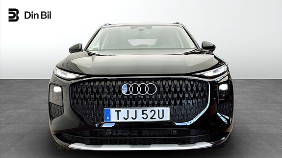 Audi Q3 4 of 5