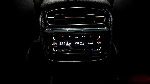 Mercedes-Benz EQE SUV 12 of 19