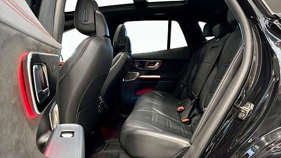Mercedes-Benz EQE SUV 10 of 19
