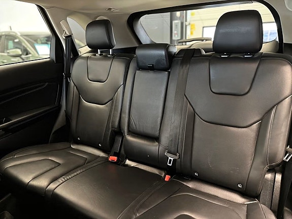 Ford Edge 19 of 19