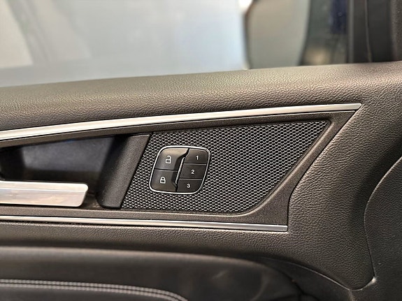 Ford Edge 14 of 19