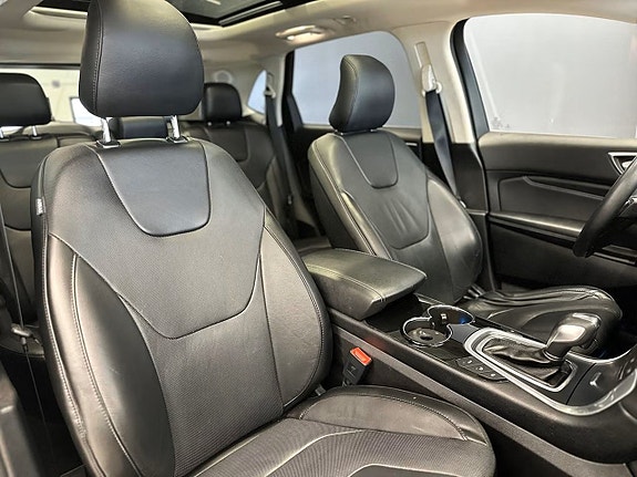 Ford Edge 12 of 19