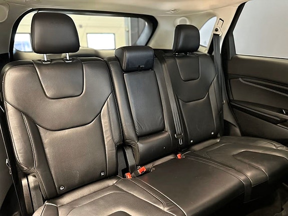 Ford Edge 18 of 19
