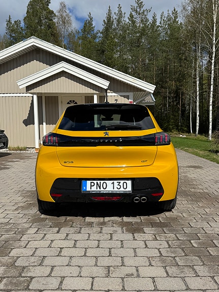 Peugeot 208 5 of 5