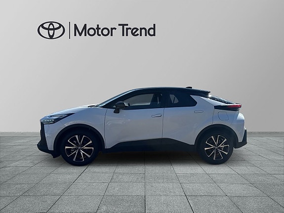Toyota C-HR 3 of 10