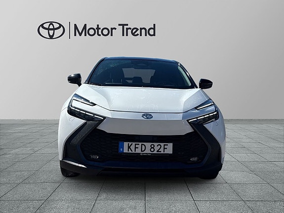 Toyota C-HR 4 of 10