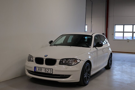 BMW 118d 3 of 5