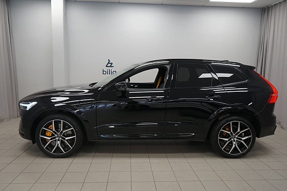Volvo XC60 2 of 5