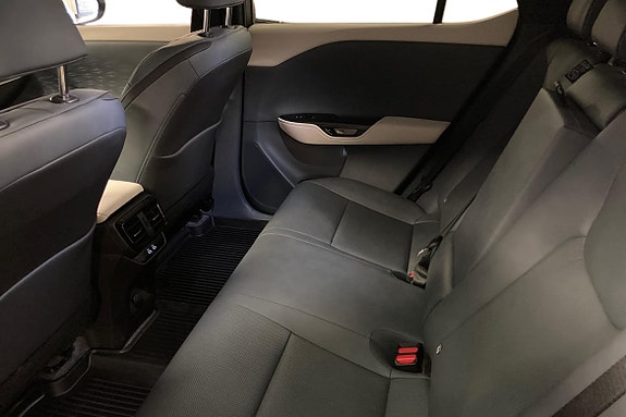 Lexus RZ300e 10 of 19