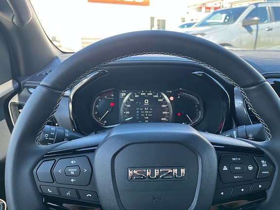 Isuzu D-max 12 of 14