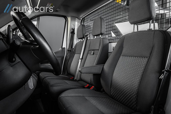 Ford Transit 29 of 30