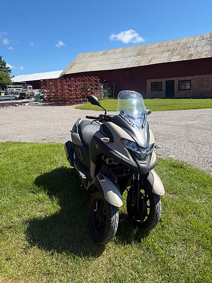 Yamaha Tricity 3 of 4