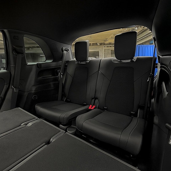 Mercedes-Benz GLB200 20 of 22