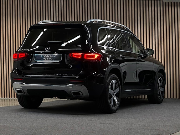Mercedes-Benz GLB200 7 of 22