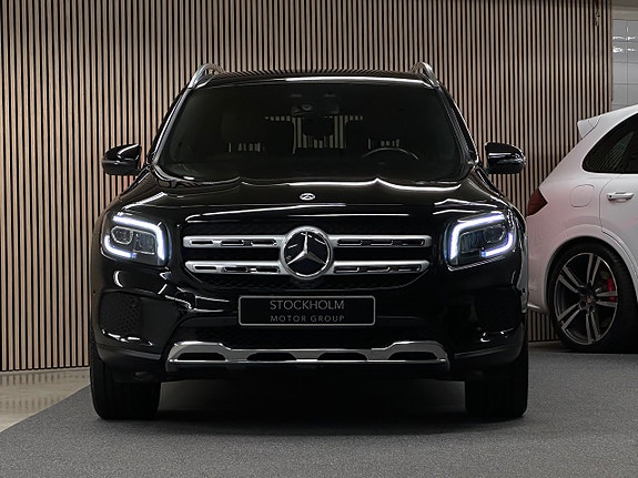 Mercedes-Benz GLB200 5 of 5