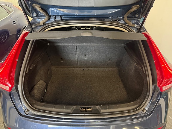 Volvo V40 Cross Country 26 of 27