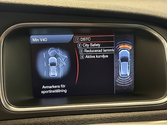 Volvo V40 Cross Country 17 of 27
