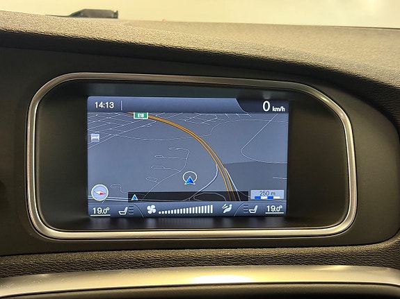 Volvo V40 Cross Country 16 of 27