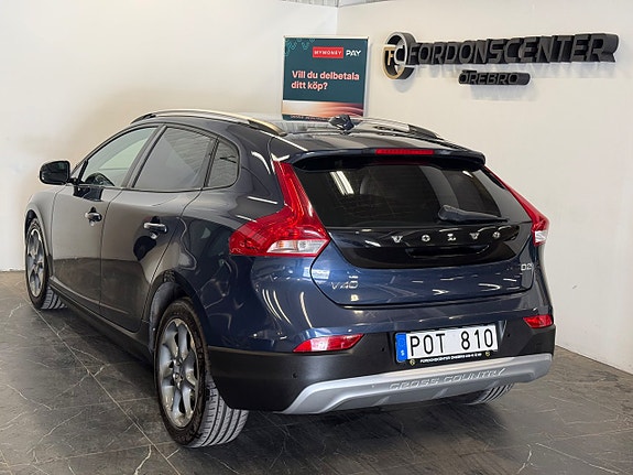 Volvo V40 Cross Country 4 of 27