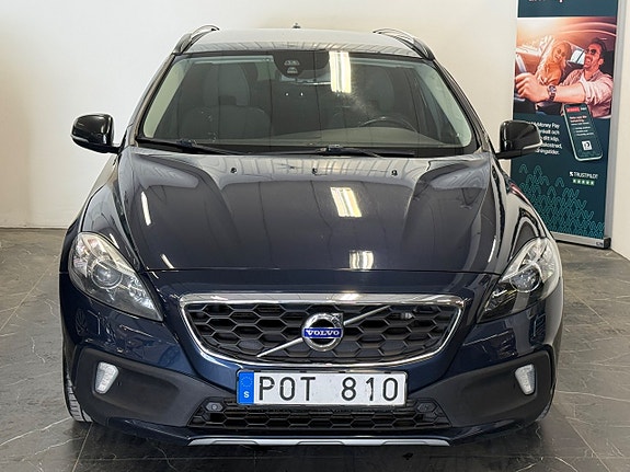 Volvo V40 Cross Country 2 of 27