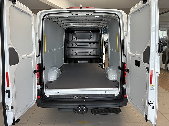 Volkswagen Crafter 14 of 15