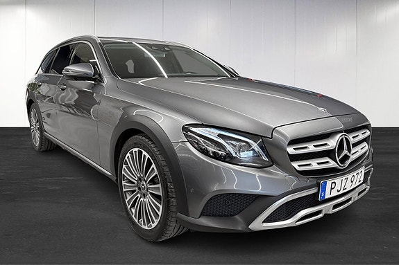 Mercedes-Benz E220 d 2 of 5