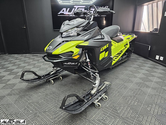 Lynx XTERRAIN STD 3700 600EFI 2 of 7