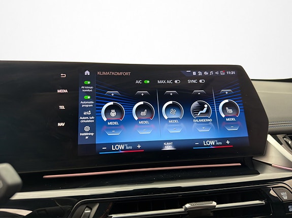 BMW iX1 24 of 30
