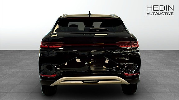 BYD Seal U 7 of 13