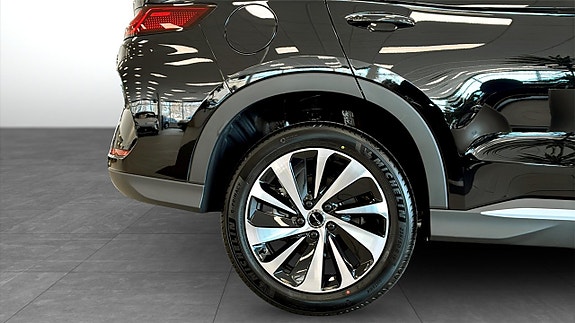 BYD Seal U 9 of 13