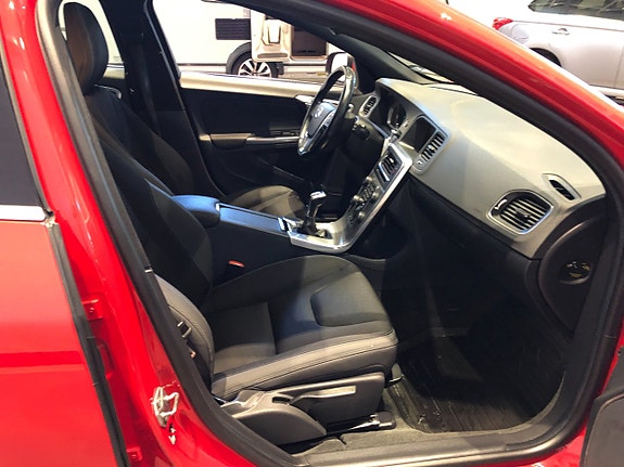 Volvo V60 5 of 5