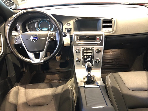 Volvo V60 8 of 9