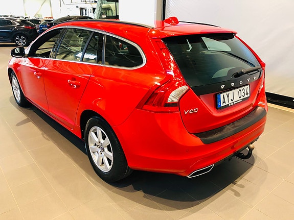 Volvo V60 4 of 5