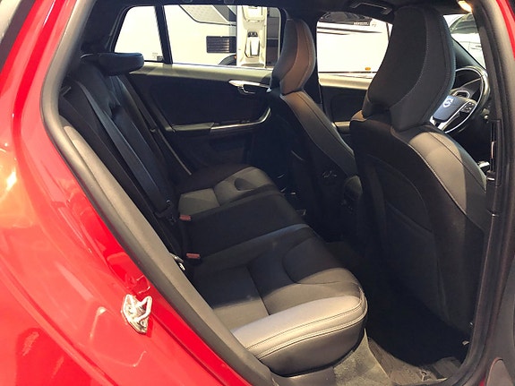 Volvo V60 6 of 9