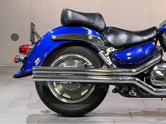 Suzuki Intruder 1500 5 of 7