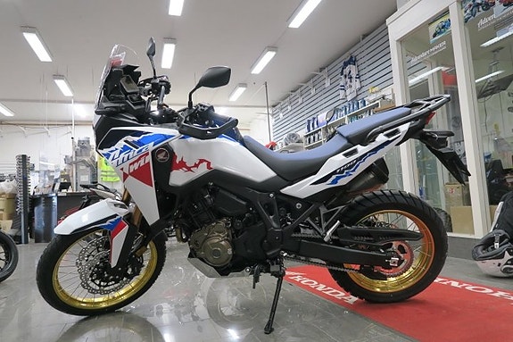 Honda CRF1100D Africa Twin DCT 4 of 5