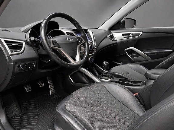 Hyundai Veloster 11 of 18