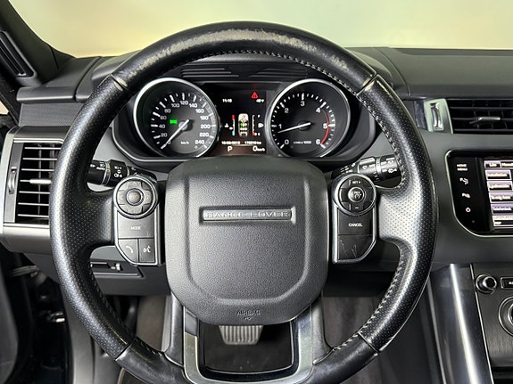 Land Rover Range Rover Sport 12 of 17