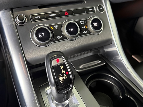 Land Rover Range Rover Sport 16 of 17