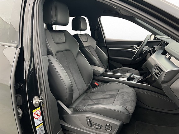 Audi Q8 25 of 30