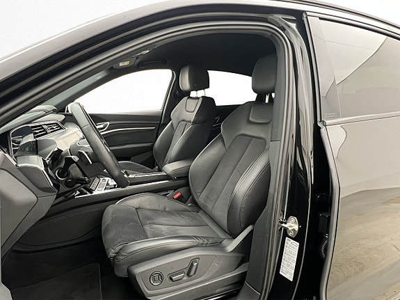 Audi Q8 12 of 30