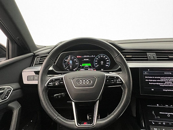 Audi Q8 15 of 30