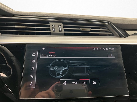 Audi Q8 20 of 30