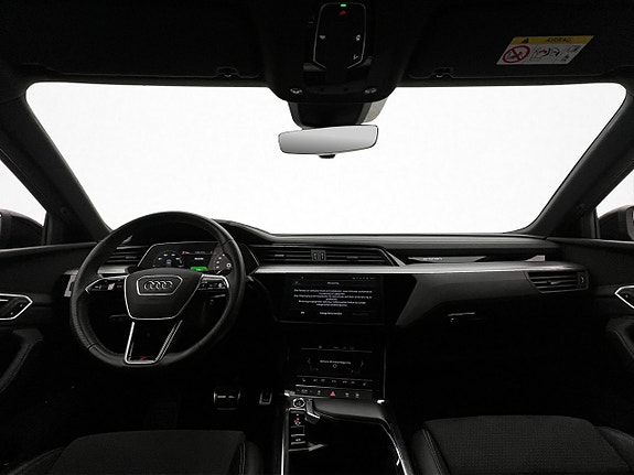 Audi Q8 14 of 30
