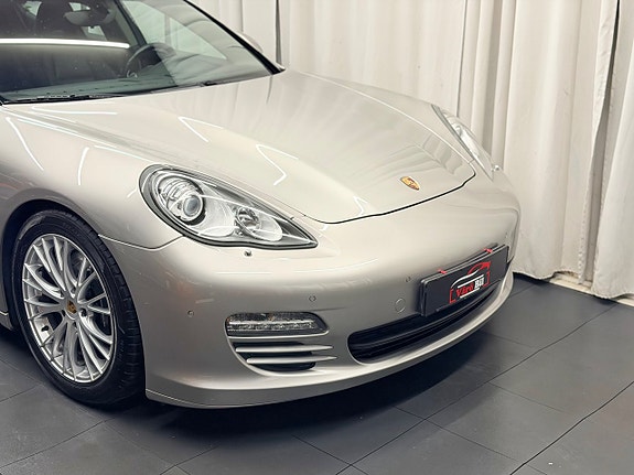 Porsche Panamera 4 4 of 30