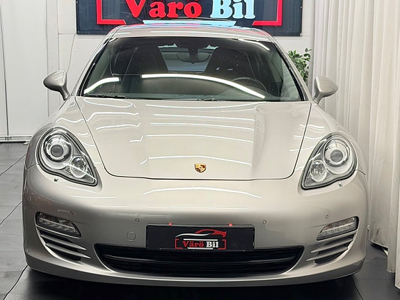 Porsche Panamera 4 10 of 30