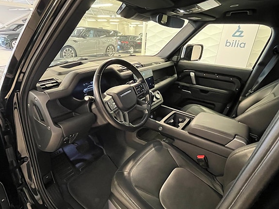 Land Rover Defender 110 10 of 10