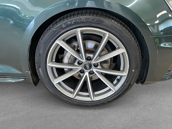 Audi A4 8 of 26