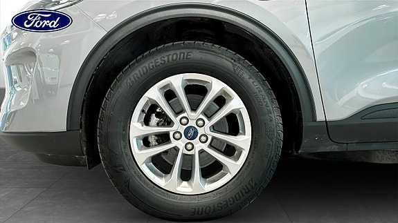 Ford Kuga 9 of 12
