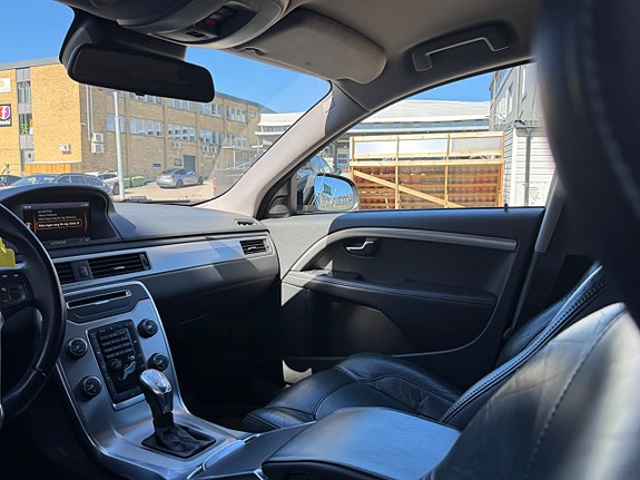 Volvo V70 4 of 13